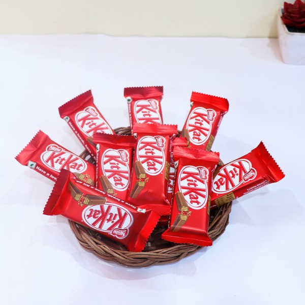 Kit kat in Basket cakegift.in